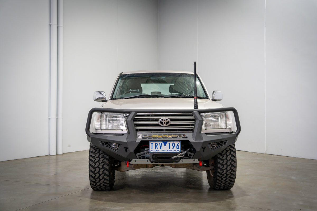 Toro bull bar to suit, Landcruiser 100 series 1998-2007
