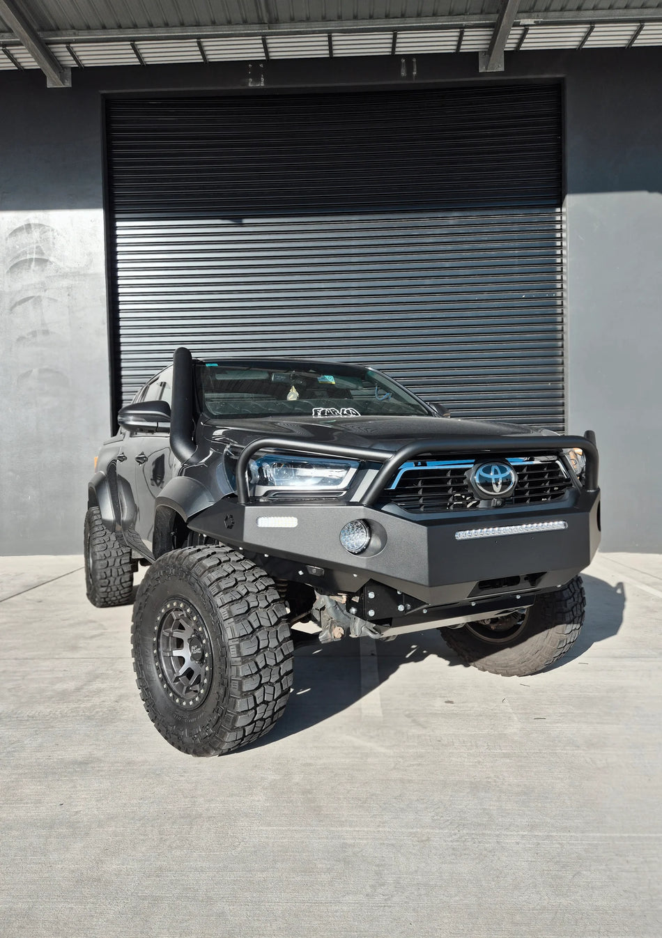 Muzzbar - Toyota Hilux N80 Rogue