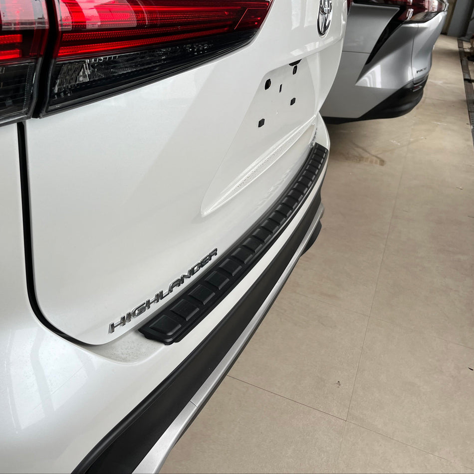 Toyota Kluger (XU70) SUV 2021-2026 Rear Bumper Protector / Cargo Step Panel (Resin)
