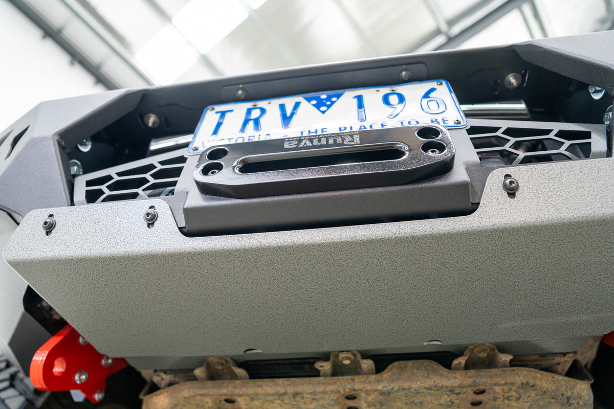 Toro bull bar to suit, Landcruiser 100 series 1998-2007