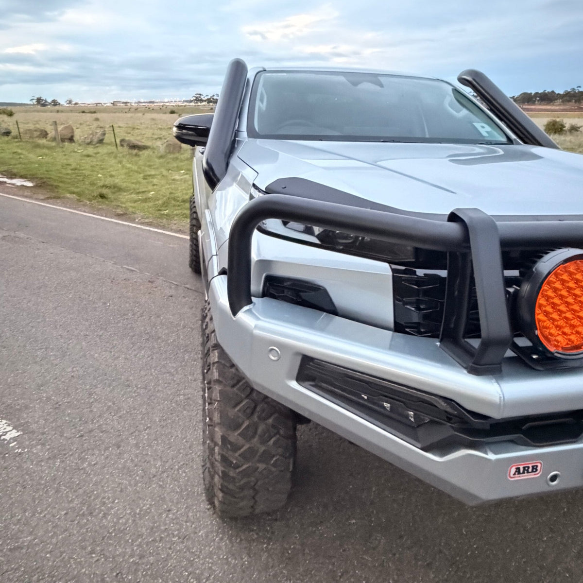 Toyota Hilux N90 short-entry stainless snorkel - Canna Fabrication