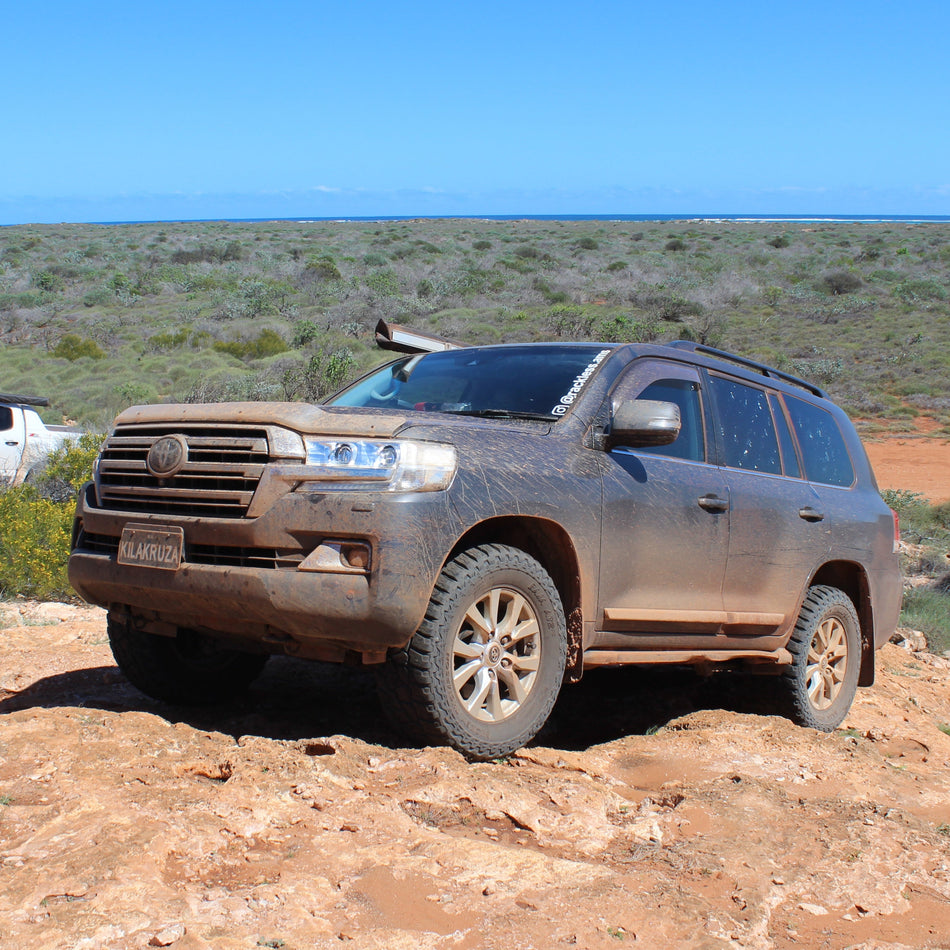 Toyota Land Cruiser 200 series (2007-2021) - Awning Mount System
