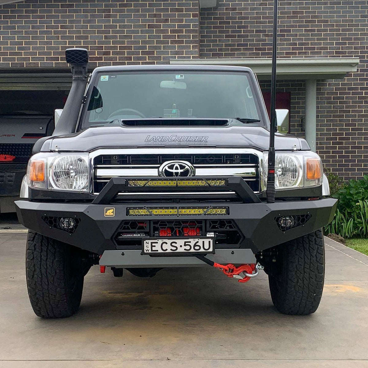 Predator Bull bar, Suitable for Single cab Toyota Land Cruiser 79 Series, 2017-2023