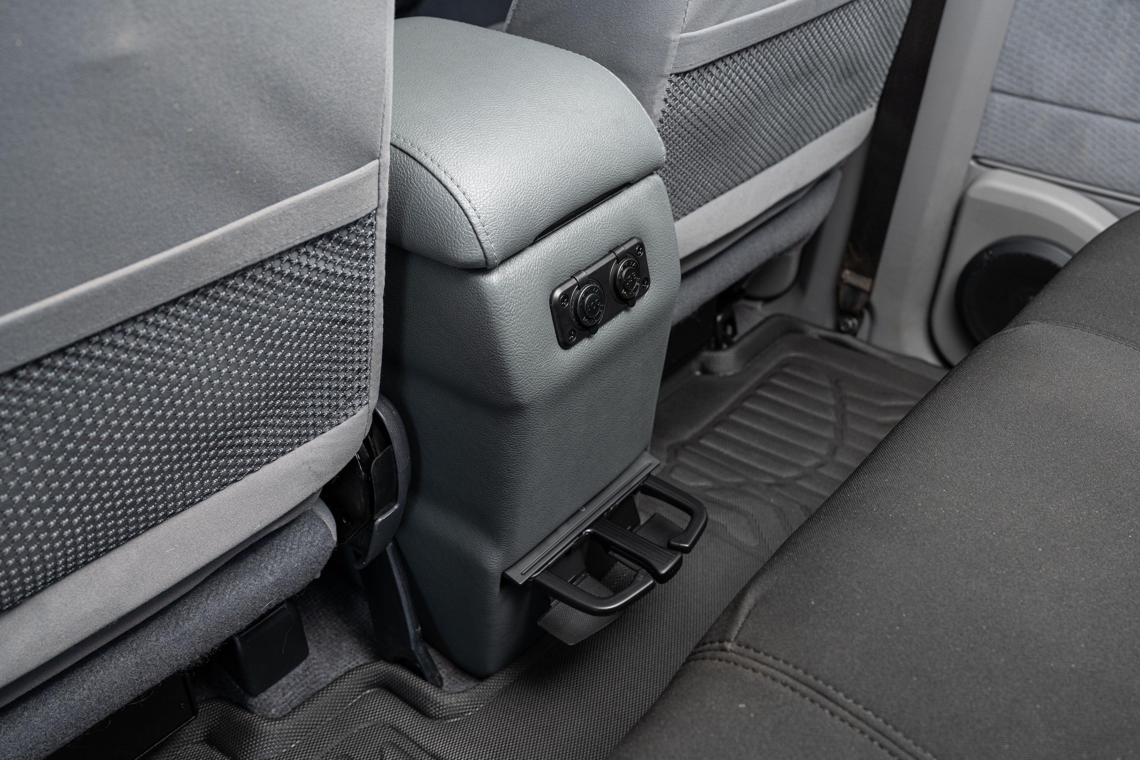 Full Length Centre Console (76 Wagon & 79 Dual Cab)