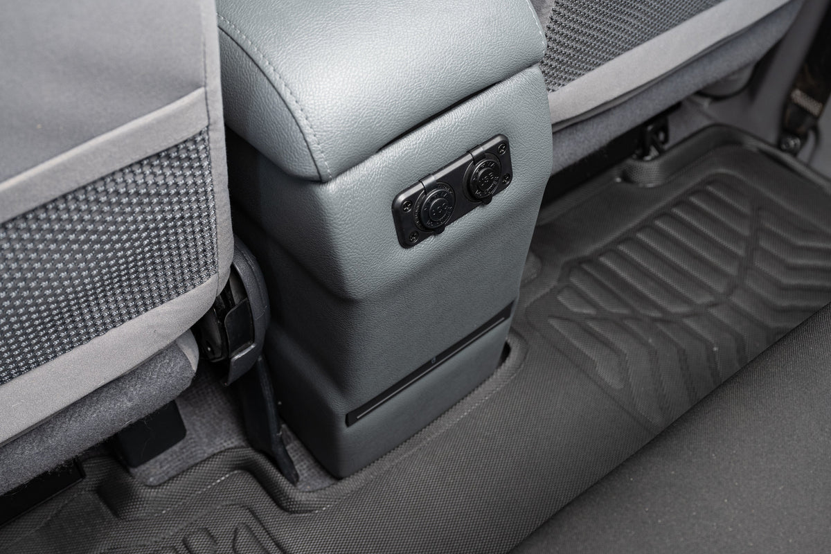 Full Length Centre Console – with Universal Wireless Phone Charger