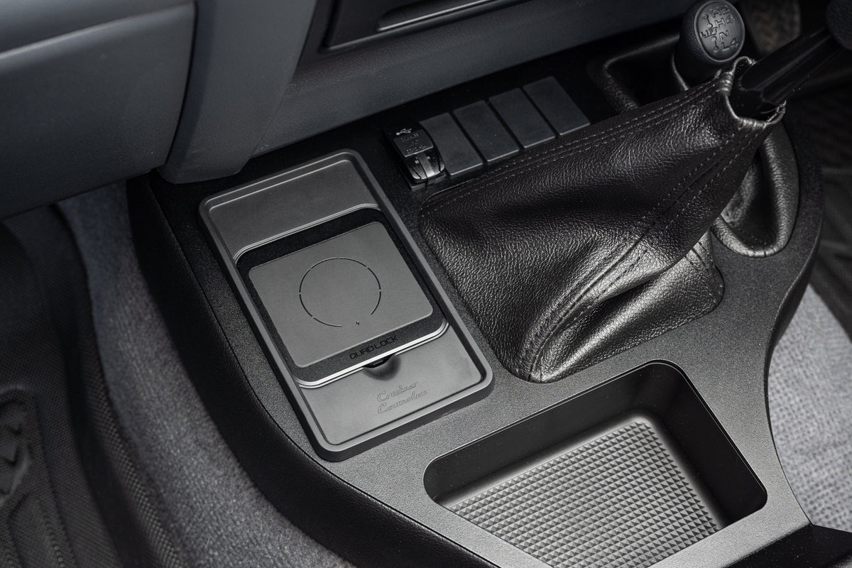 Full Length Centre Console – with Universal Wireless Phone Charger