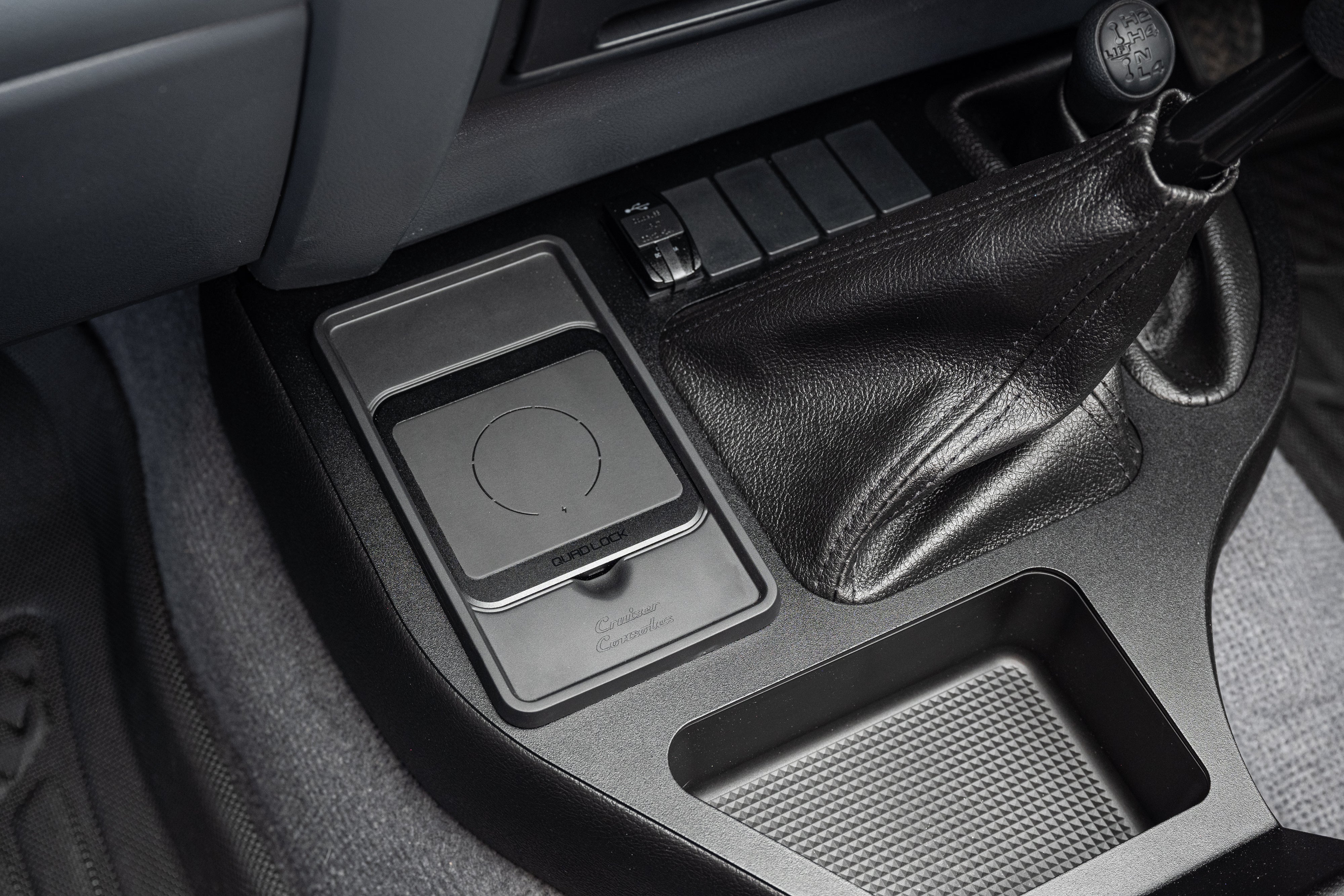 Full Length Centre Console – with Universal Wireless Phone Charger