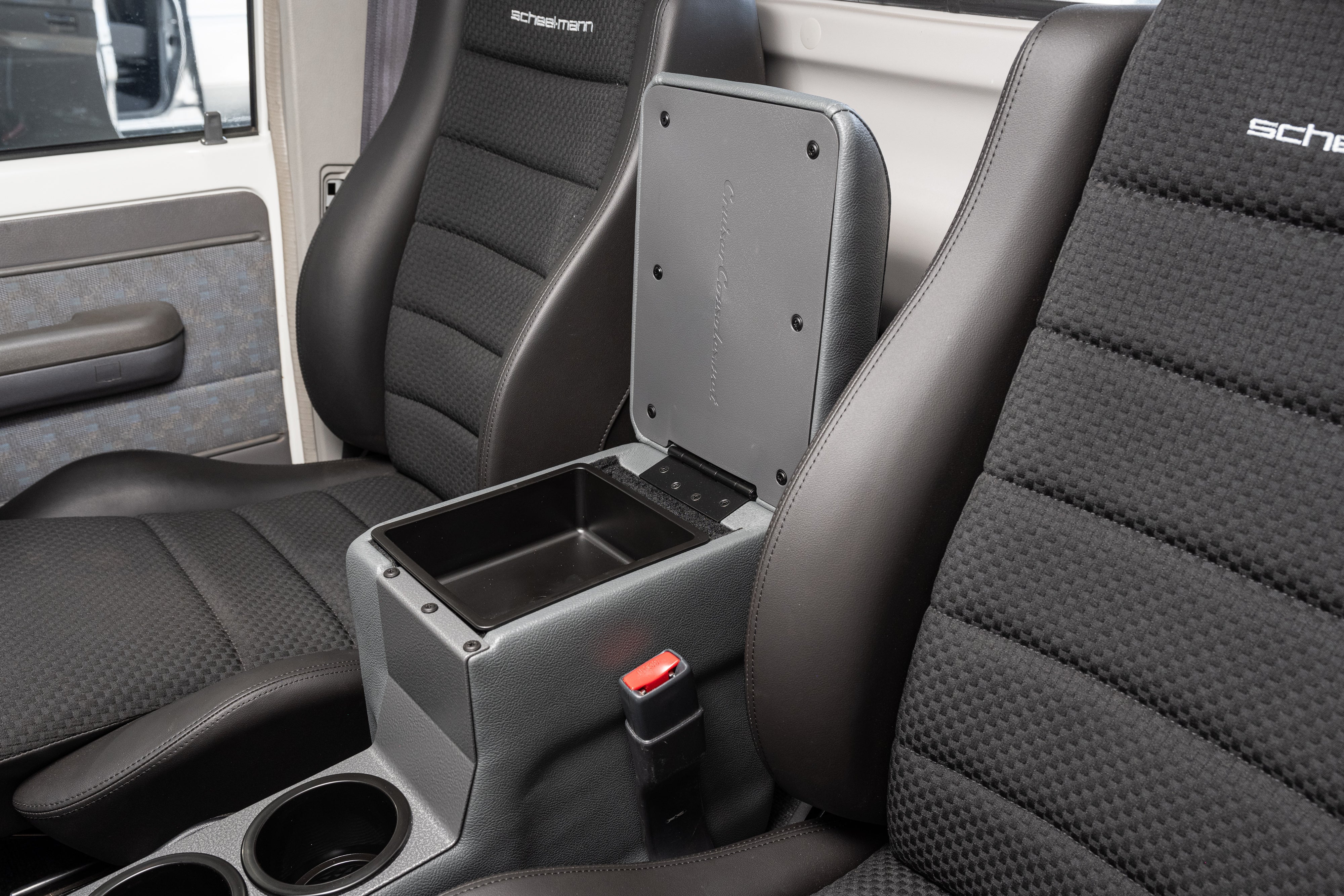 Full Length Centre Console (Old Steel Dash VDJ79 GXL Single Cab)