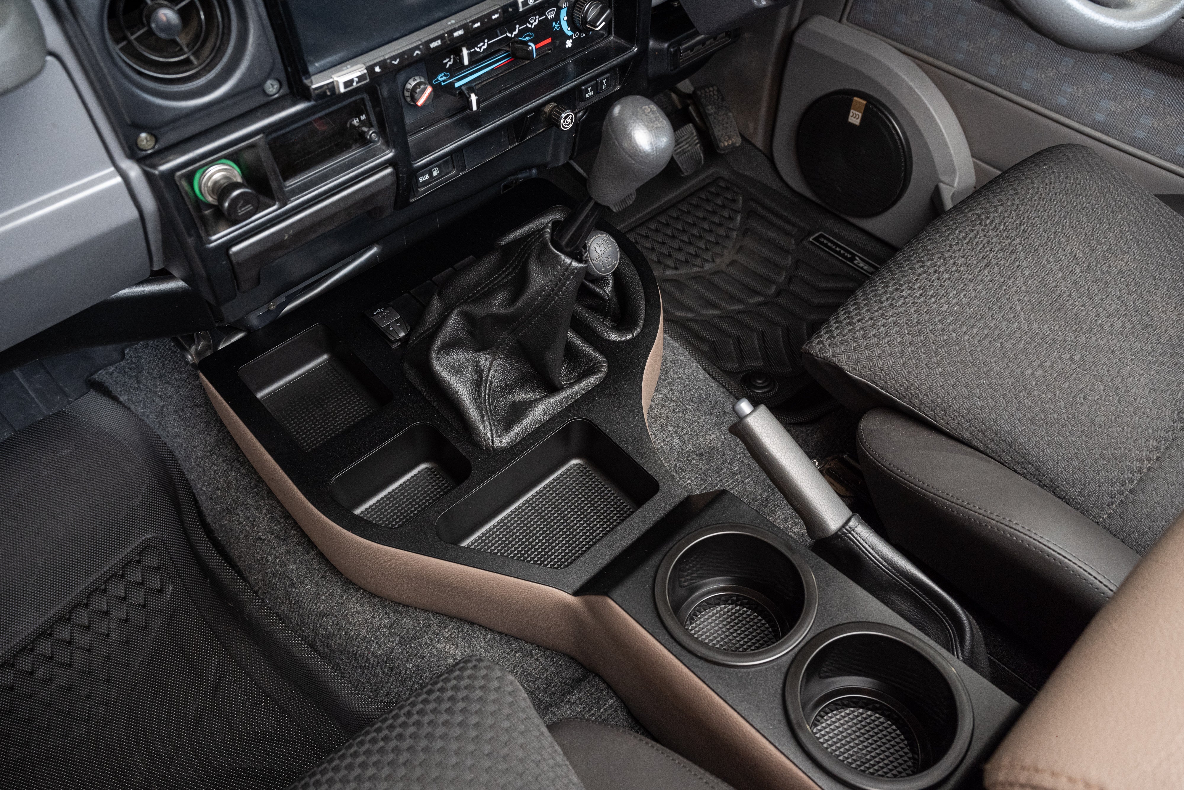 Full Length Centre Console (Old Steel Dash HDJ79 RV Single Cab)