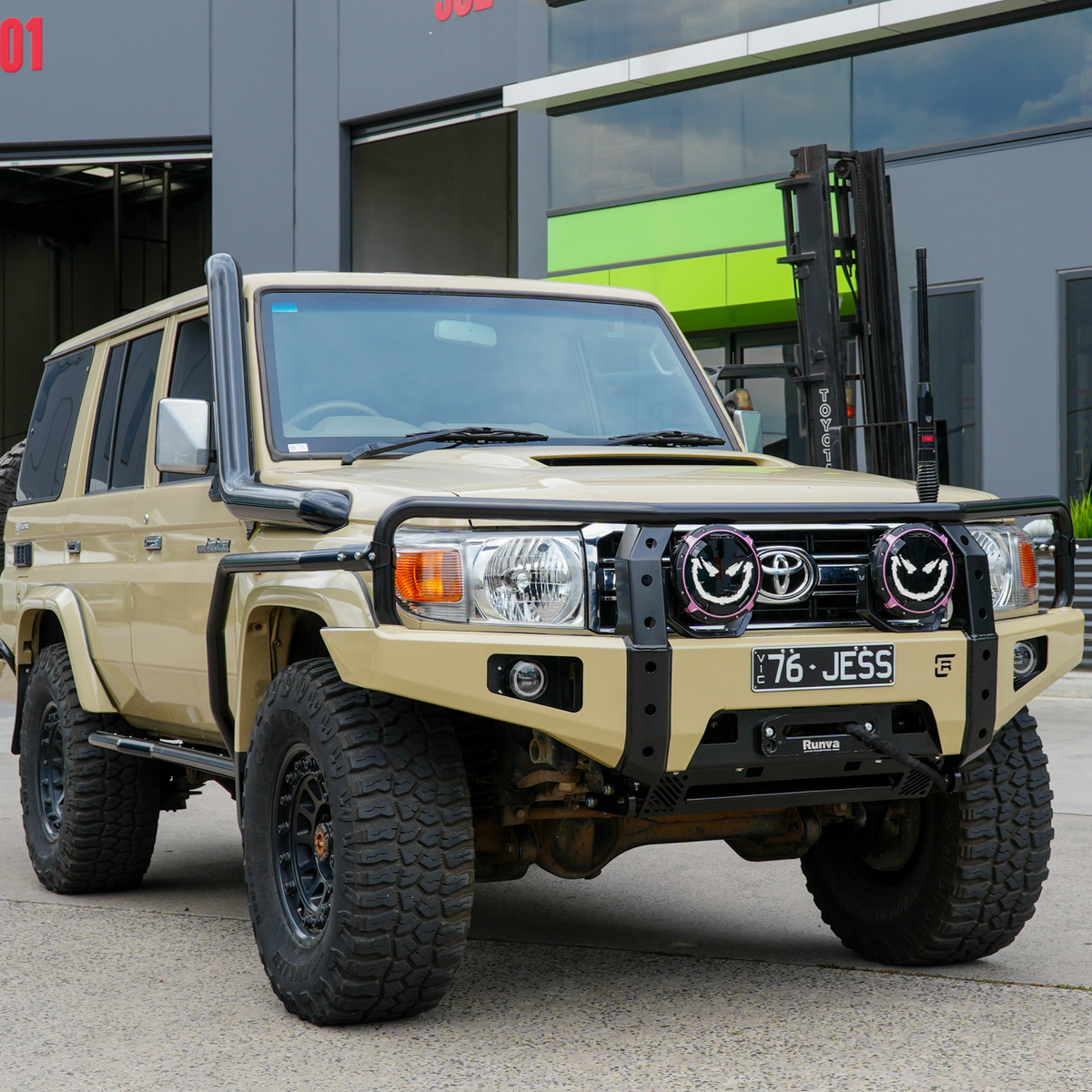 76 Series, 78 Series, 79 Series Toyota Landcruiser Dallas Bull Bar
