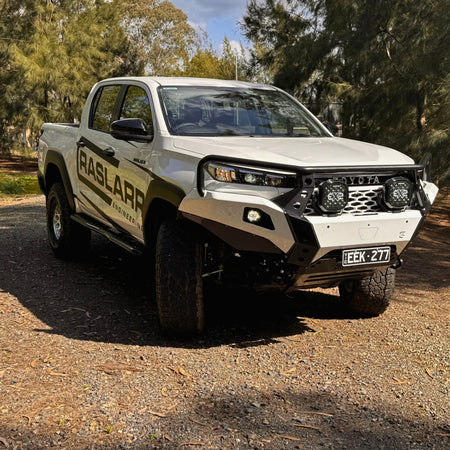 N90 Toyota Hilux 2026+ Hooped (Dallas) Bull Bar