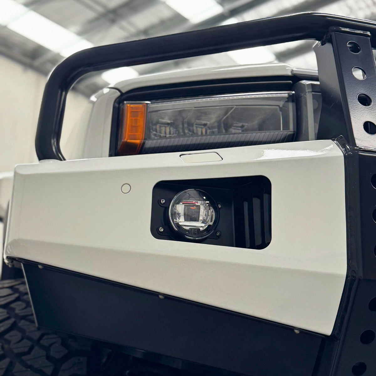 This is an image of the new Raslarr Dallas Bull Bar Toyota Landcruiser Prado 250 Series White Black fog lights