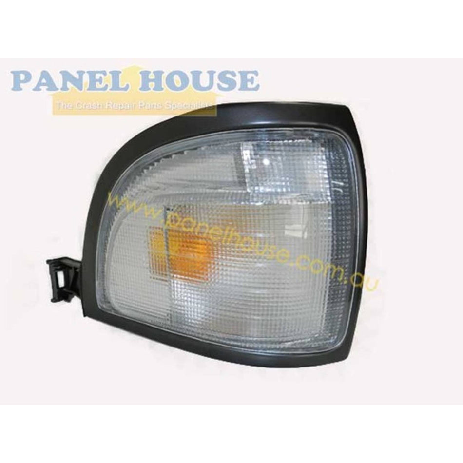 Indicator Light PAIR Front Corner Fits Toyota TownAce Van 92-96
