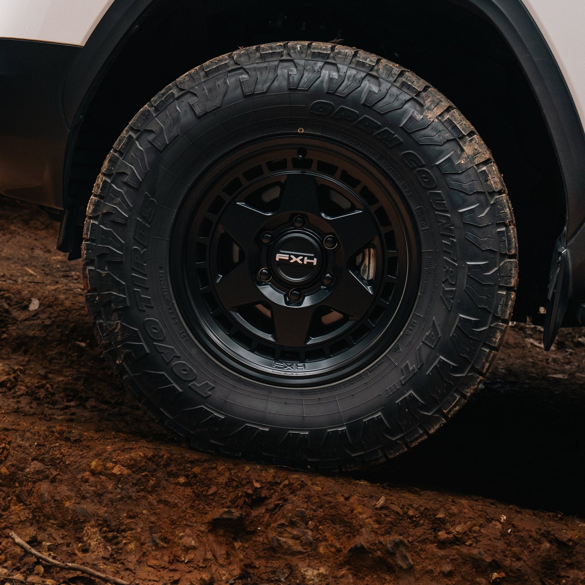 FXH Wheels - Trail Cap | Silver - 4x4 Offroad Centre