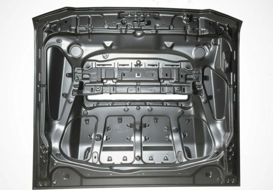 Front Hood Panel Bonnet With Scoop insert Trim Suitable For Toyota Land Cruiser VDJ70 Series  2016-2024