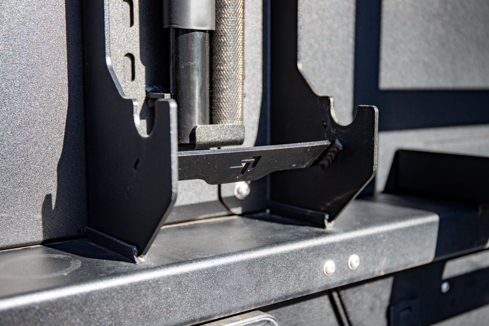 Titan Terrain - RUGGED FLOOR JACK MOUNTING BRACKET - 4x4 Offroad Centre